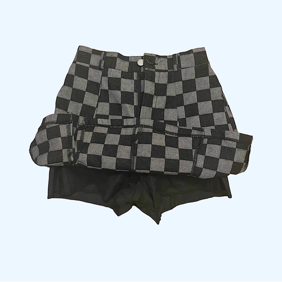 Grey and Black Plaid Checkered Mini Skirt - Picture 3 of 4